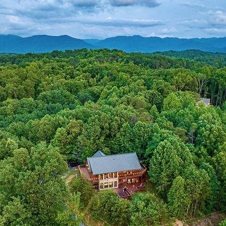 Panorama Mountain View Cabin, Less Than 10 Miles From Gatlinburg And Dollywood, Dog Friendly, 6 Bedrooms Sleeps 17, Fire Pit, Hottub, Washer Dryer, Fully Loaded Kitchen, Gameroom With A Tv, Pool Table, Arcade, Air Hockey, And Foosball 塞维尔维尔 外观 照片